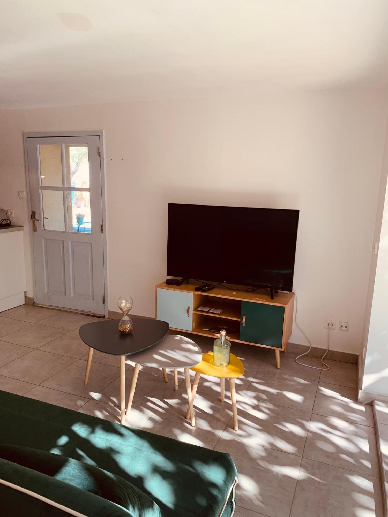 Appartement Independant Avec Jardin Et Acces Piscine Νιμ Εξωτερικό φωτογραφία